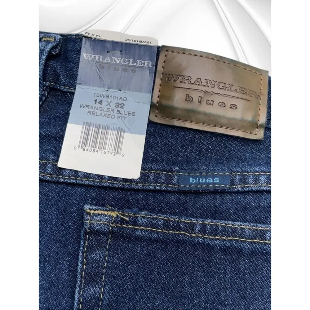 WRANGLER Women’s 14 x 32 Relaxed Fit Blue Jeans